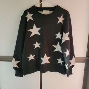 Dark Green and White Crew Neck Sweater with Star Design